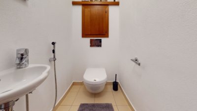 Priestranny-3-izbovy-byt-v-oblubenej-casti-Kramare-Bathroom